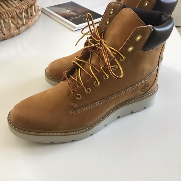 winter boots - Picture 2 of 6